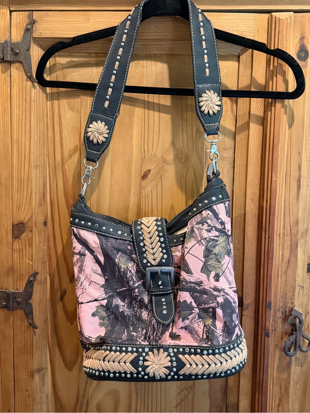 Montana West Women's Pink Camo Embellished Shoulder Bag